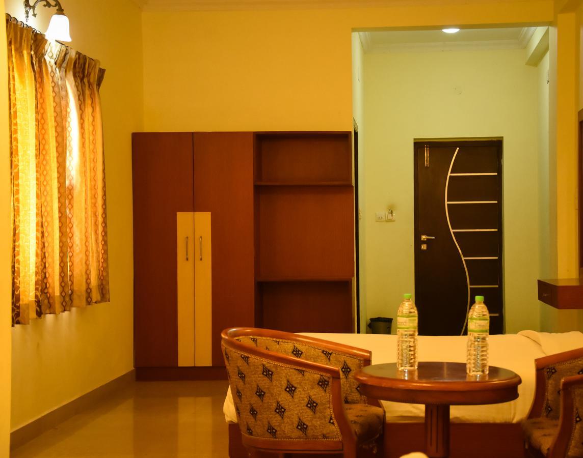 Ulo Hill Breeze Hotel Yelagiri Exterior foto